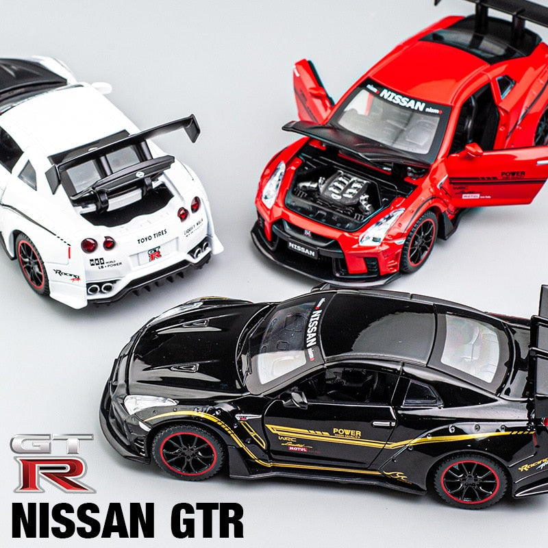 Nissan GTR R35 Miniatura 1:32